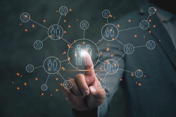 How can hire fleet management software create a loyal customer base?